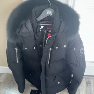 Men's Black Fur-Trimmed Down Jacket